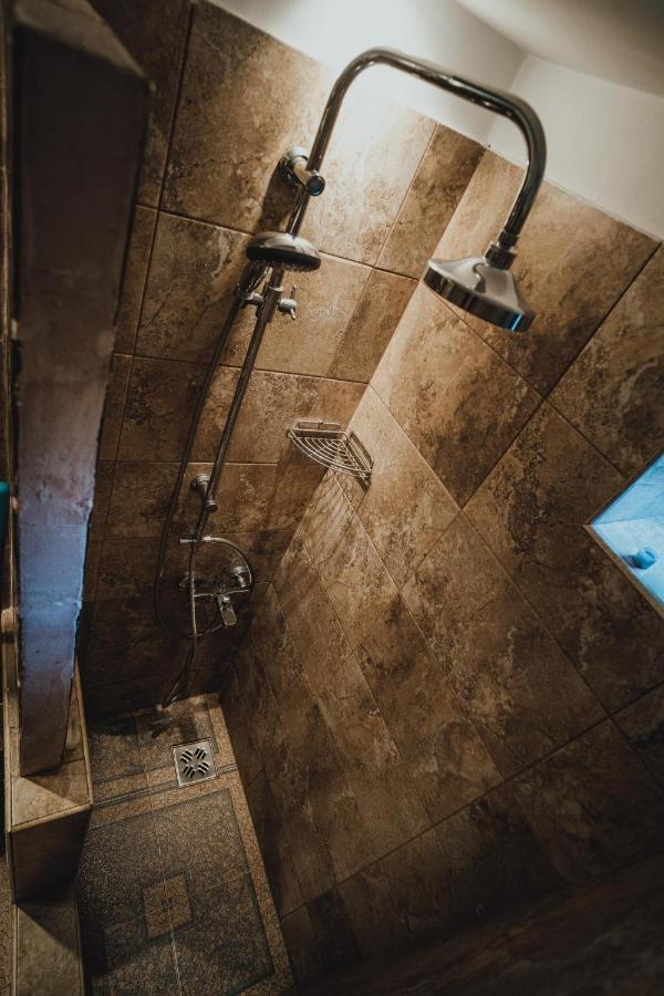 The Downtown Nest Apartment Cluj Napoca Bagian luar foto